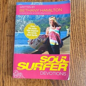 Soul Surfer Devotions by Bethany Hamilton - Pink Edition